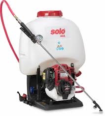 Solo 433 Motorized Backpack Sprayer. Achieve a fine spray mist application even at extreme heights with the Solo 433. This 5.6 gallon capacity high pressure sprayer uses a push-pull piston pump